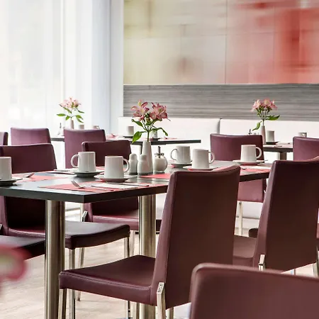 Intercityhotel Hotell 4*