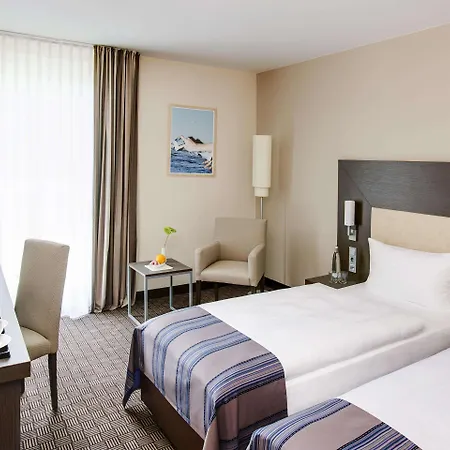 Intercityhotel Hotell 4*