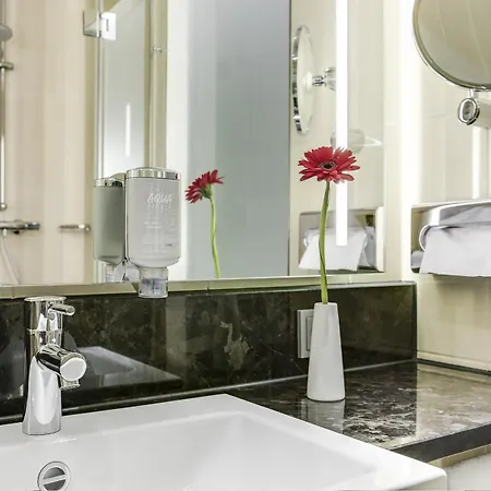 Hotell Intercityhotel 4*