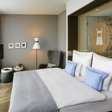 Intercityhotel Hotell 4*